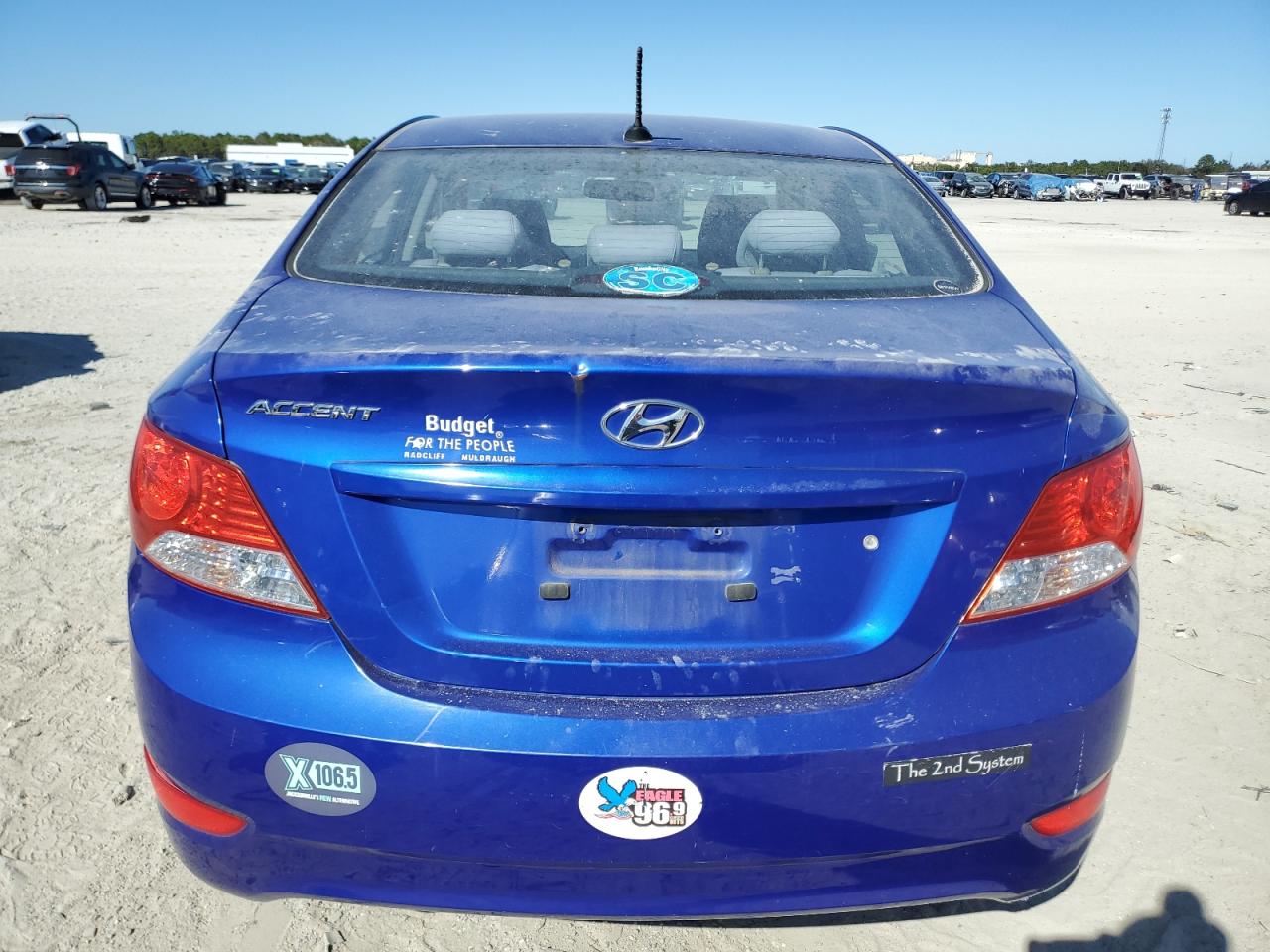 2013 Hyundai Accent VIN KMHCT4AEXDU442123 Copart auction photo, minor dent/scratches damage thumbnail 6