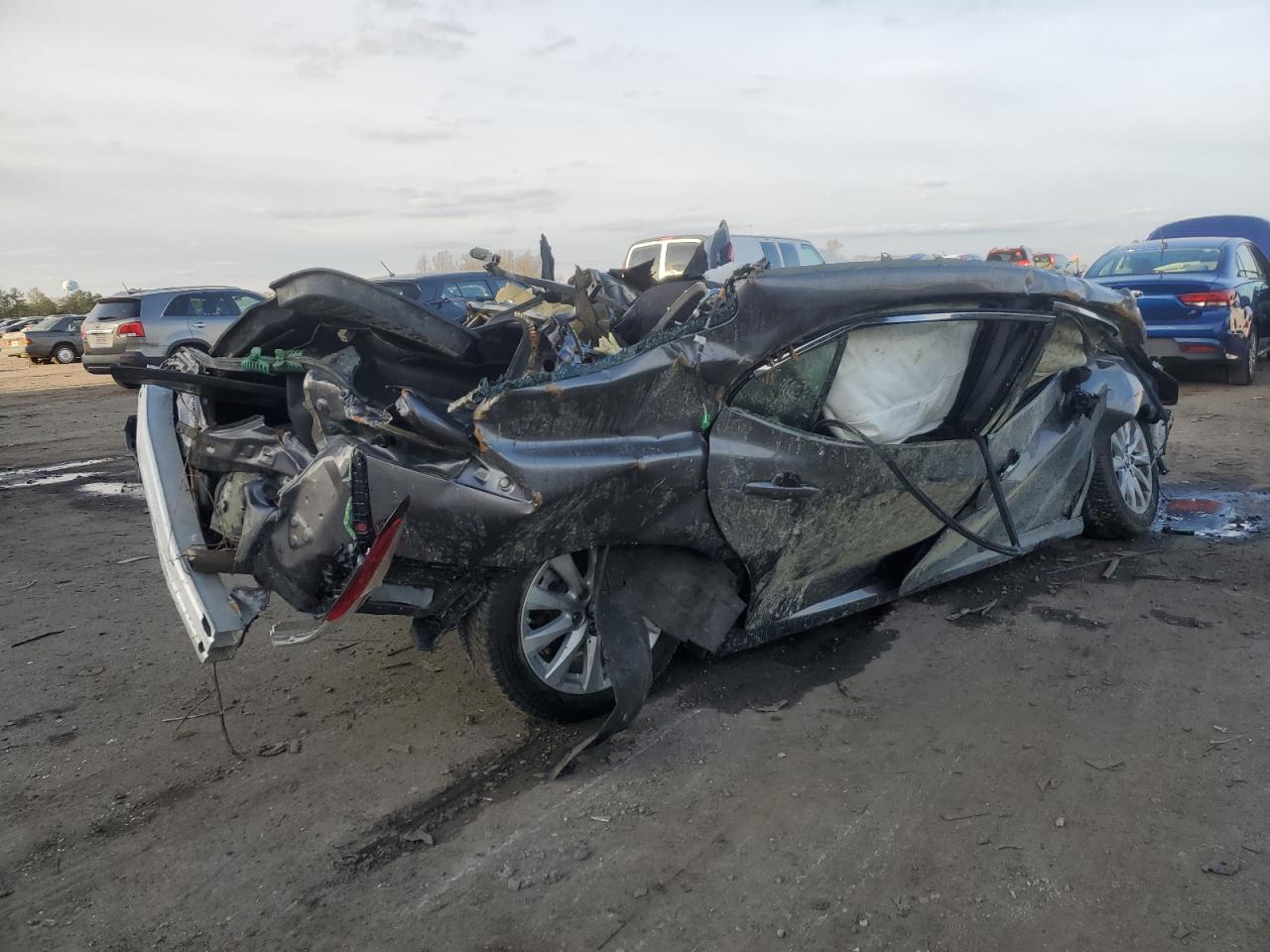 2019 Toyota Camry VIN 4T1B11HK8KU832582 Copart auction photo, all over damage thumbnail 3