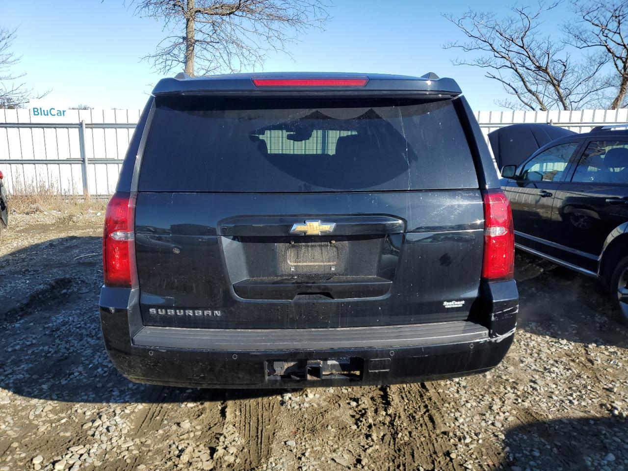 2017 Chevrolet Suburban VIN 1GNSKHKCXHR327349 Copart auction photo, normal wear damage thumbnail 6