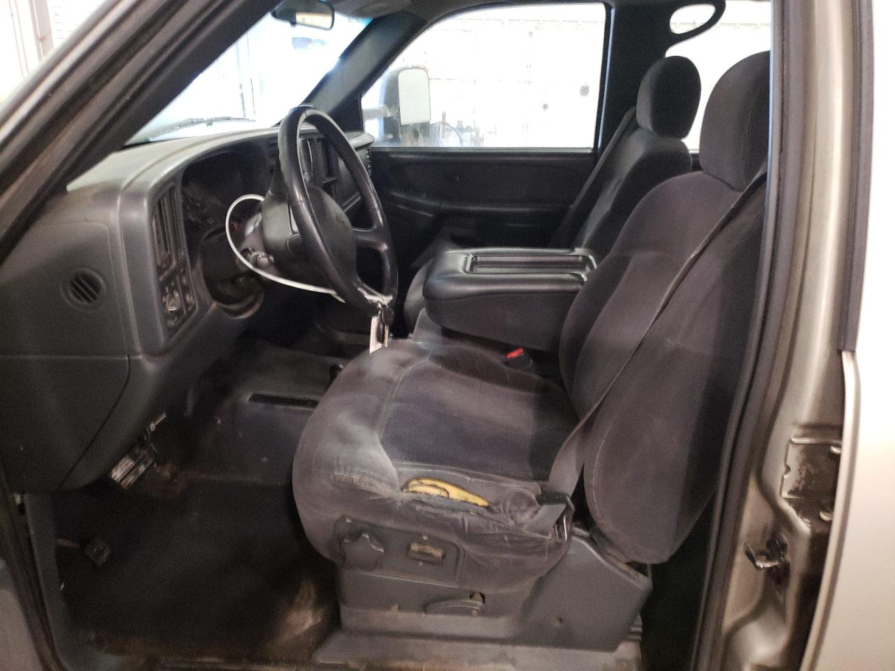 2001 Chevrolet Silverado VIN 1GCHK23U21F205793 Copart auction photo, front end / rear end damage thumbnail 7