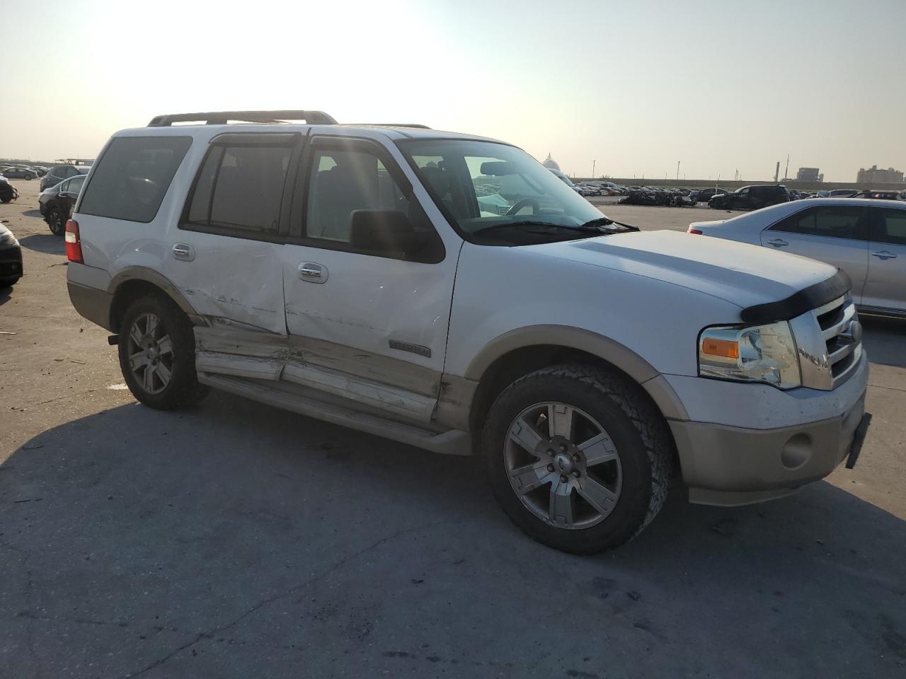 2007 Ford Expedition VIN 1FMFU17507LA26978 Copart auction photo, side damage thumbnail 4
