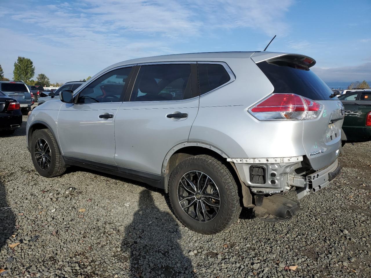 2016 Nissan Rogue VIN KNMAT2MV0GP670758 Copart auction photo, rear end damage thumbnail 2