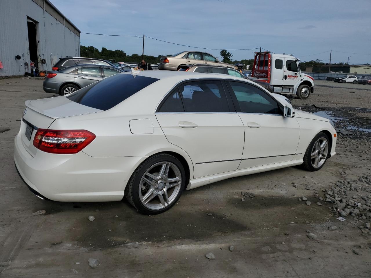 2013 Mercedes-Benz E-klasse VIN WDDHF5KB1DA772896 Copart auction photo, side / front end damage thumbnail 3
