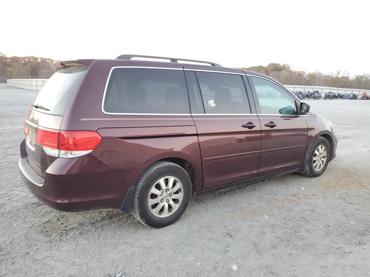 2010 Honda Odyssey VIN 5FNRL3H43AB112284 Copart auction photo, front end / side damage thumbnail 3