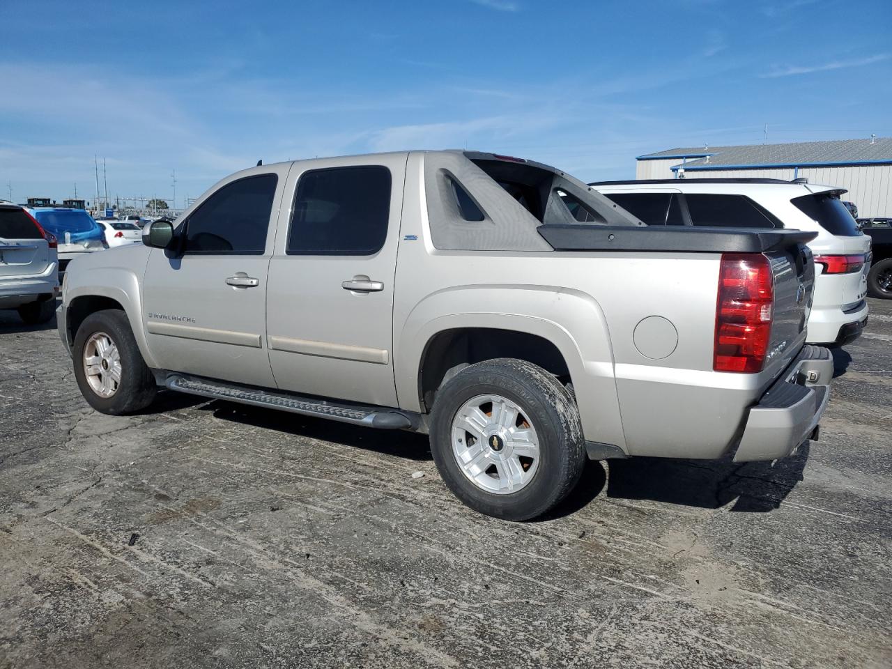 2009 Chevrolet Avalanche VIN 3GNEC22009G202388 Copart auction photo, mechanical / front end damage thumbnail 2