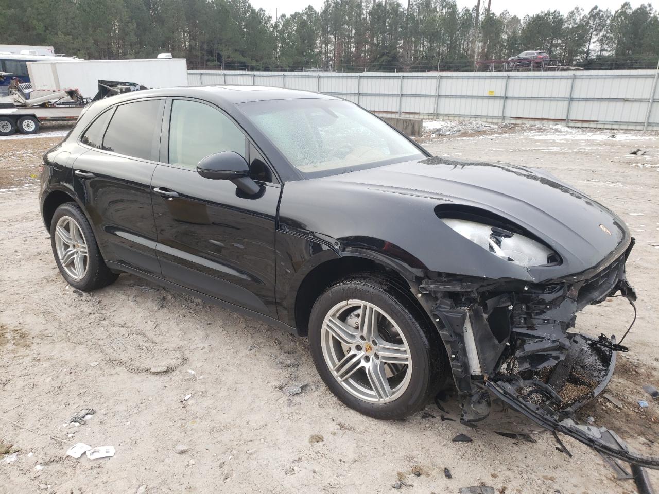 2015 Porsche Macan VIN WP1AB2A54FLB50638 Copart auction photo, front end / undercarriage damage thumbnail 4