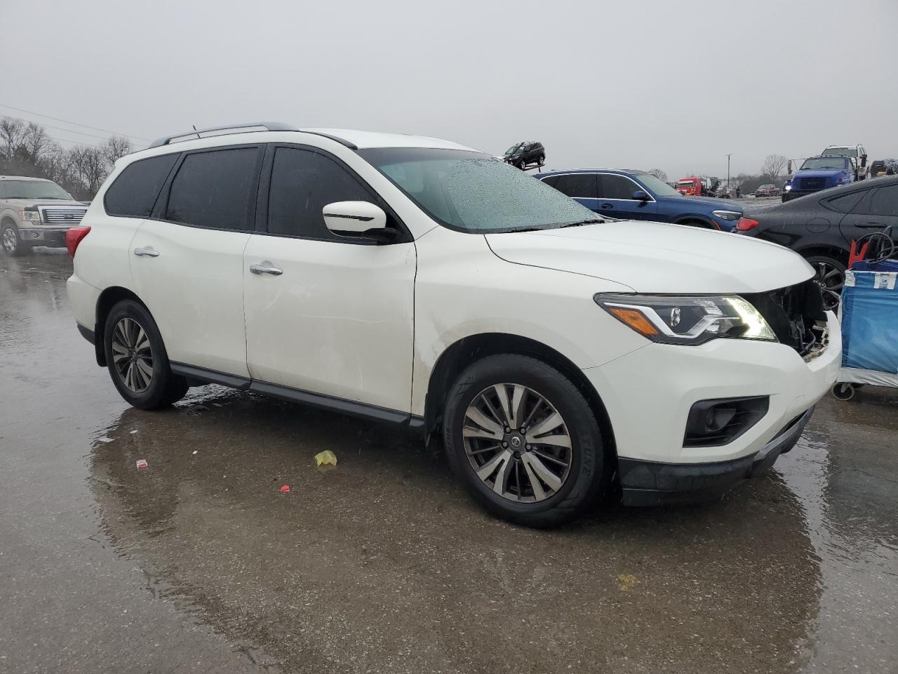 2017 Nissan Pathfinder VIN 5N1DR2MNXHC691200 Copart auction photo, front end damage thumbnail 4