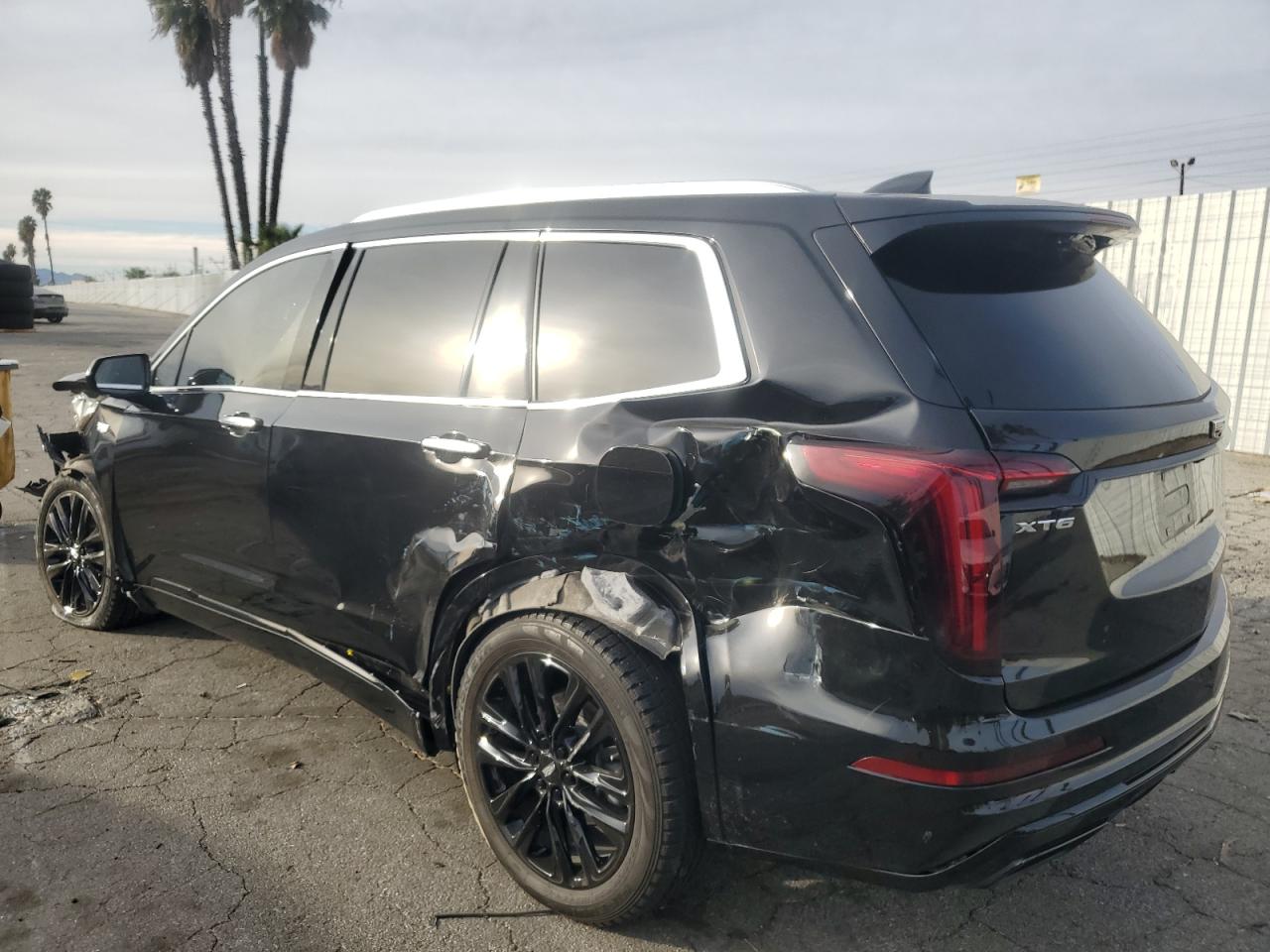 2021 Cadillac XT6 VIN 1GYKPAR46MZ235367 Copart auction photo, all over damage thumbnail 2