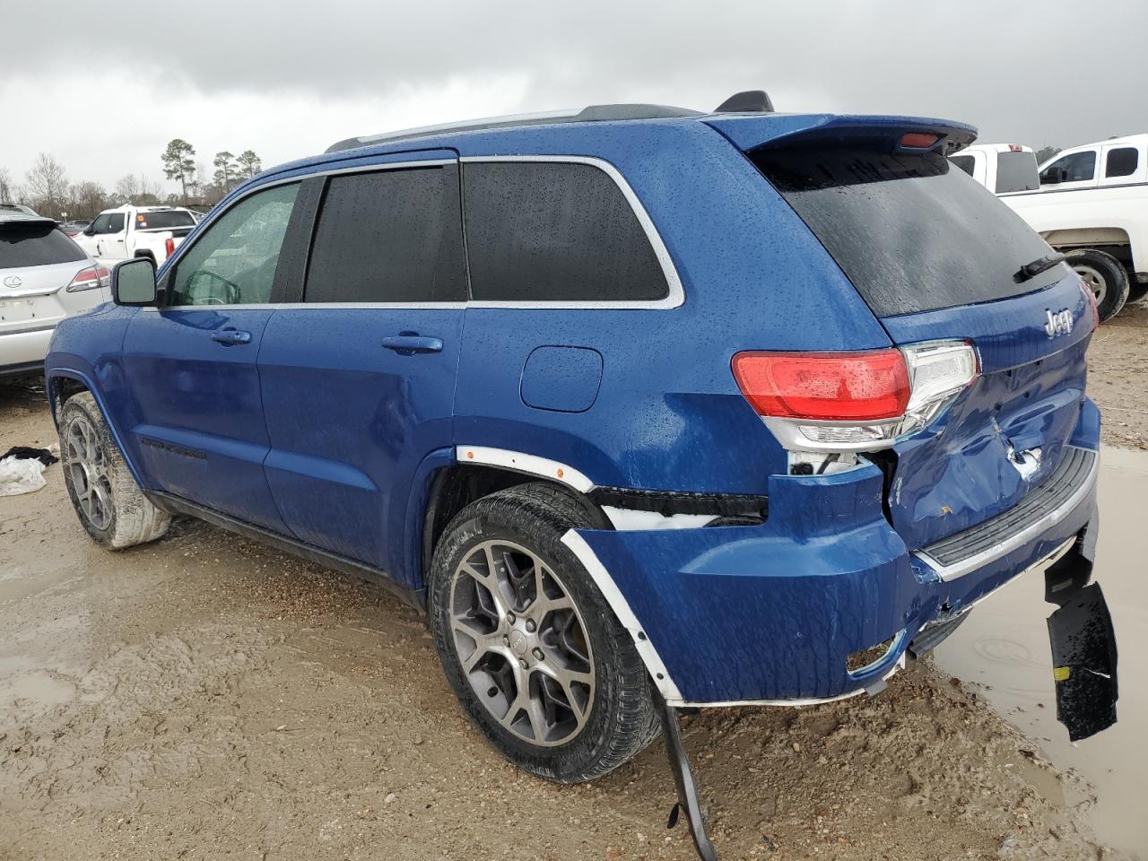 2018 Jeep Grand Cherokee VIN 1C4RJEBG2JC323087 Copart auction photo, rear end / minor dent/scratches damage thumbnail 2
