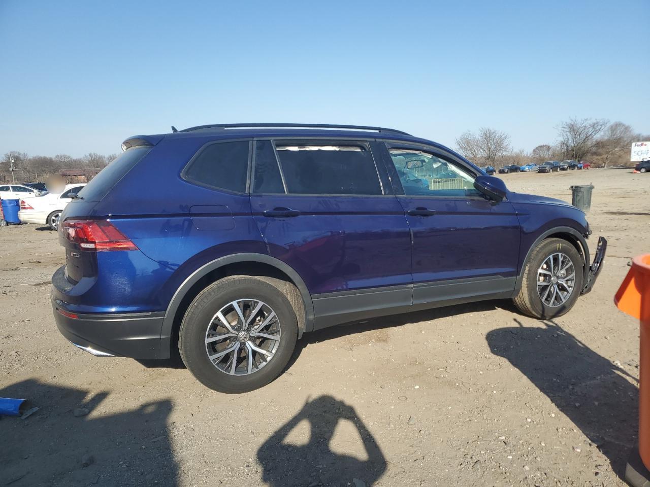 2021 Volkswagen Tiguan VIN 3VV0B7AX9MM041570 Copart auction photo, front end / side damage thumbnail 3