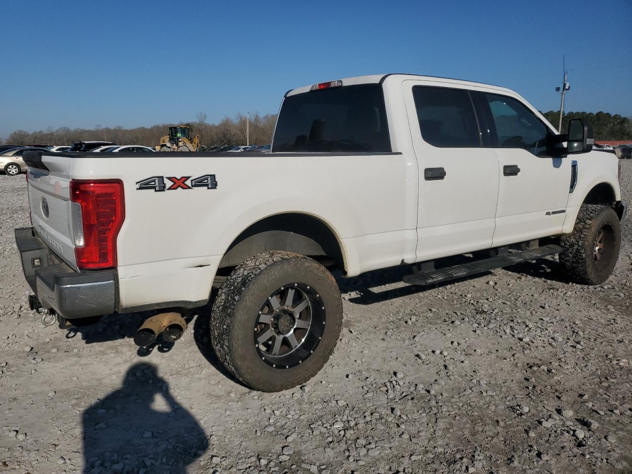 2019 Ford F250 VIN 1FT7W2BT7KEC40619 Copart auction photo, front end / side damage thumbnail 3