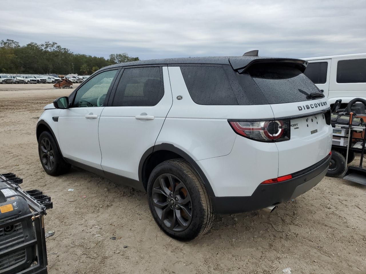 2019 Land Rover Discovery VIN SALCR2FX8KH825722 Copart auction photo, water/flood damage thumbnail 2