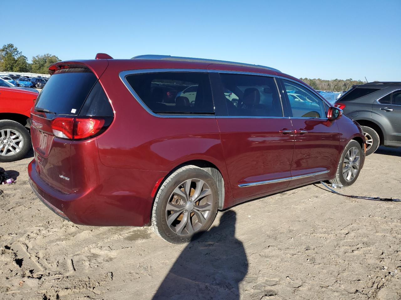 2017 Chrysler Pacifica VIN 2C4RC1GG1HR796203 Copart auction photo, front end damage thumbnail 3