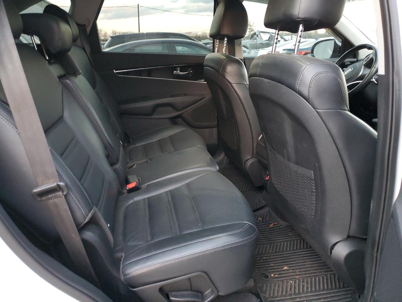2019 KIA Sorento VIN 5XYPHDA5XKG598829 Copart auction photo, front end damage thumbnail 11