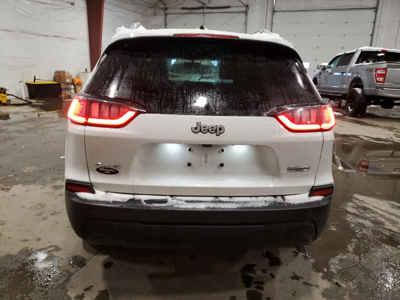 2019 Jeep Grand Cherokee VIN 1C4PJMLB1KD295279 Copart auction photo, minor dent/scratches / mechanical damage thumbnail 6