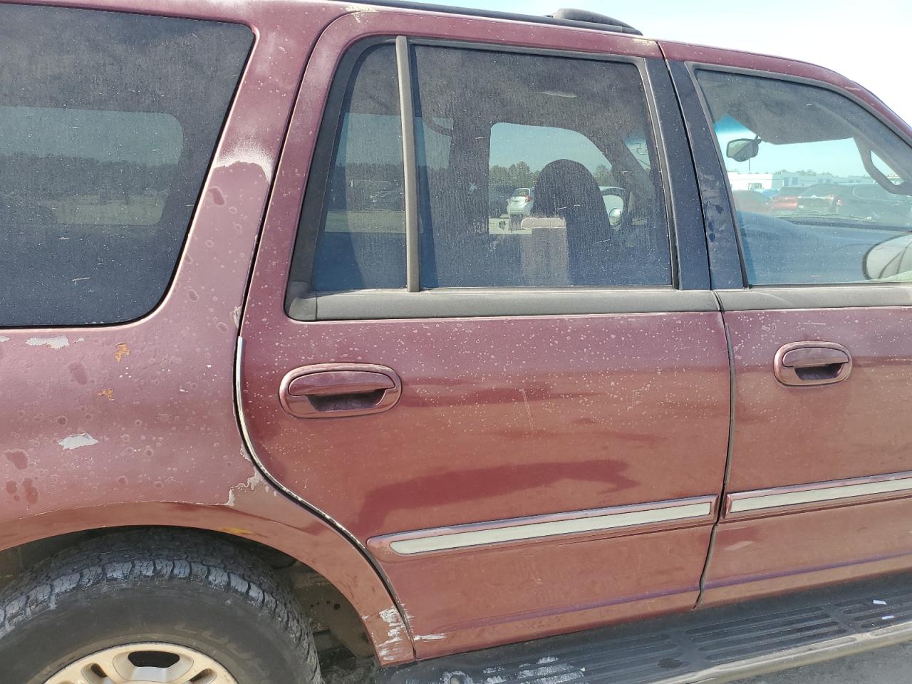 2001 Ford Expedition VIN 1FMRU15W91LB65913 Copart auction photo, rear end damage thumbnail 11