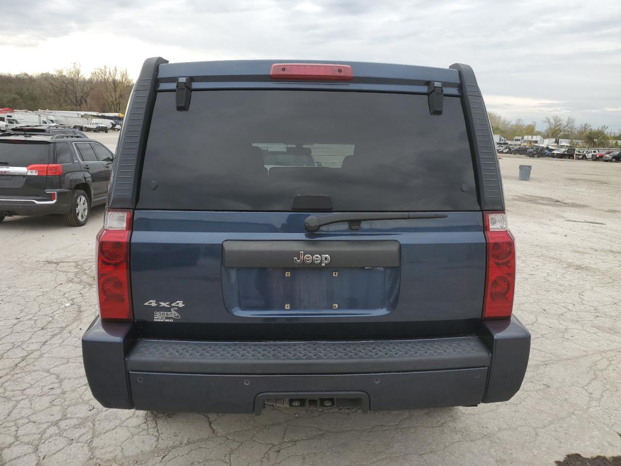 2010 Jeep Commander VIN 1J4RG4GK6AC119618 Copart auction photo, front end damage thumbnail 6