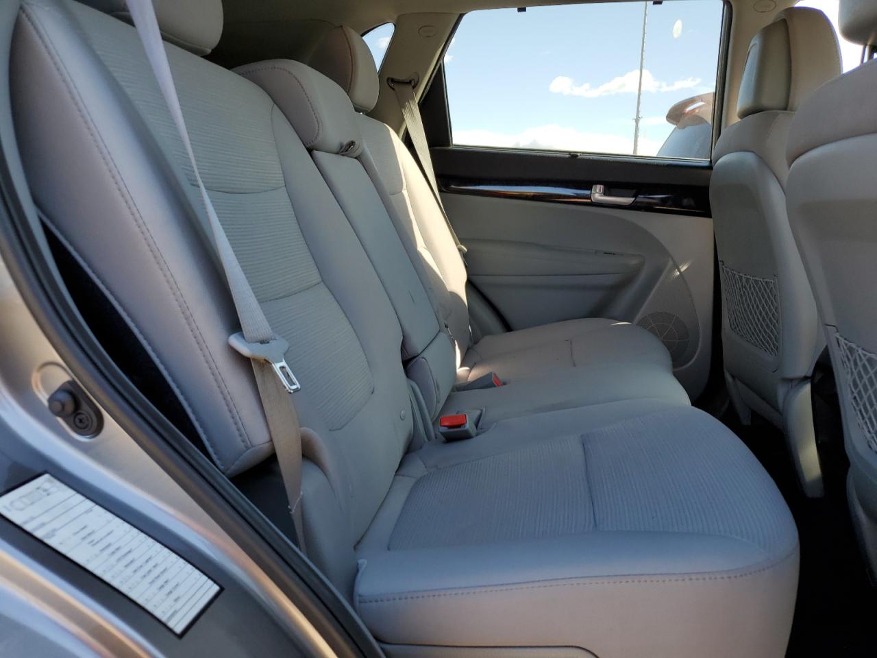 2015 KIA Sorento VIN 5XYKTCA62FG562540 Copart auction photo, rear end / minor dent/scratches damage thumbnail 11