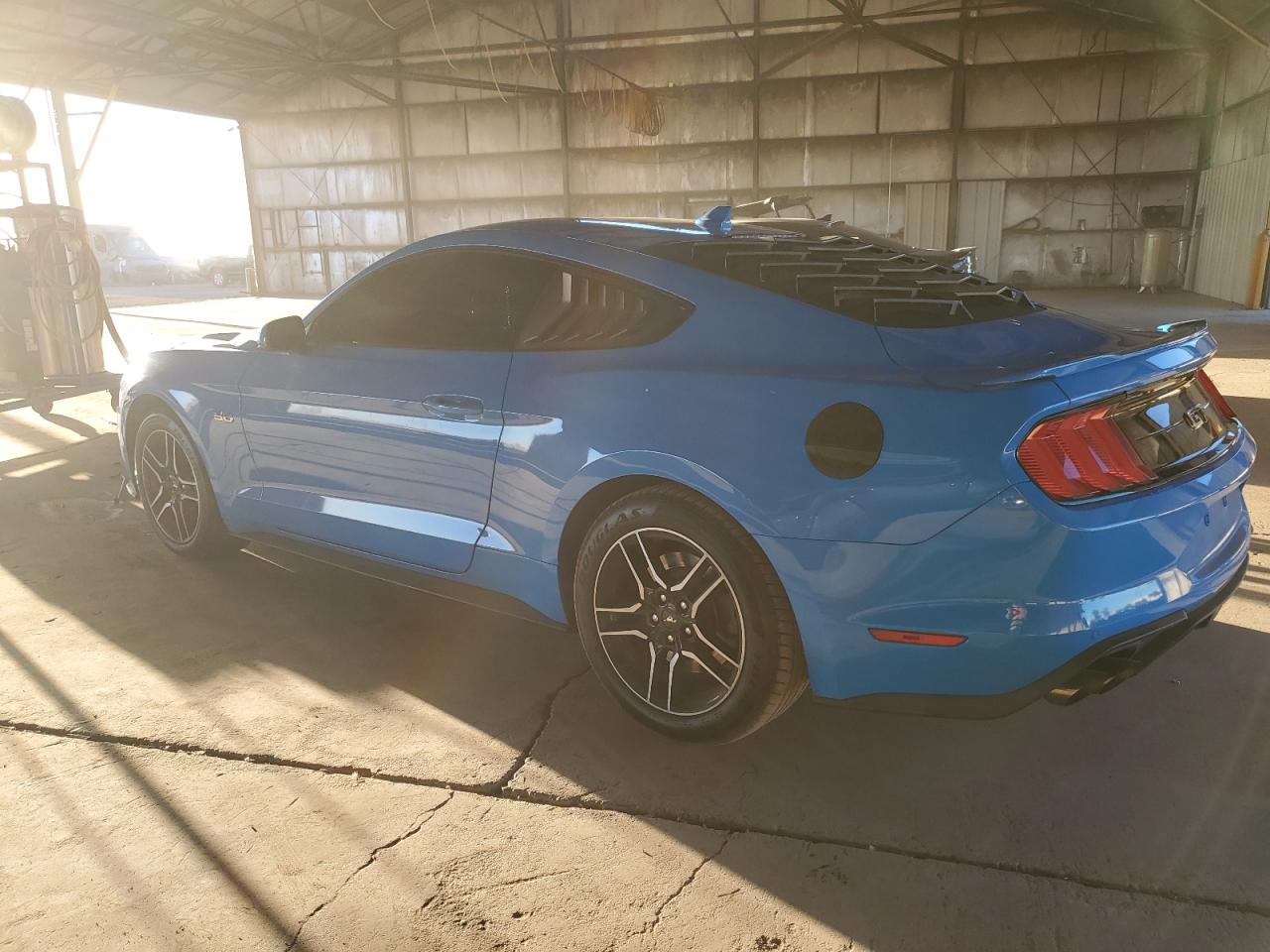 2022 Ford Mustang VIN 1FA6P8CF0N5105044 Copart auction photo, side / rear end damage thumbnail 2