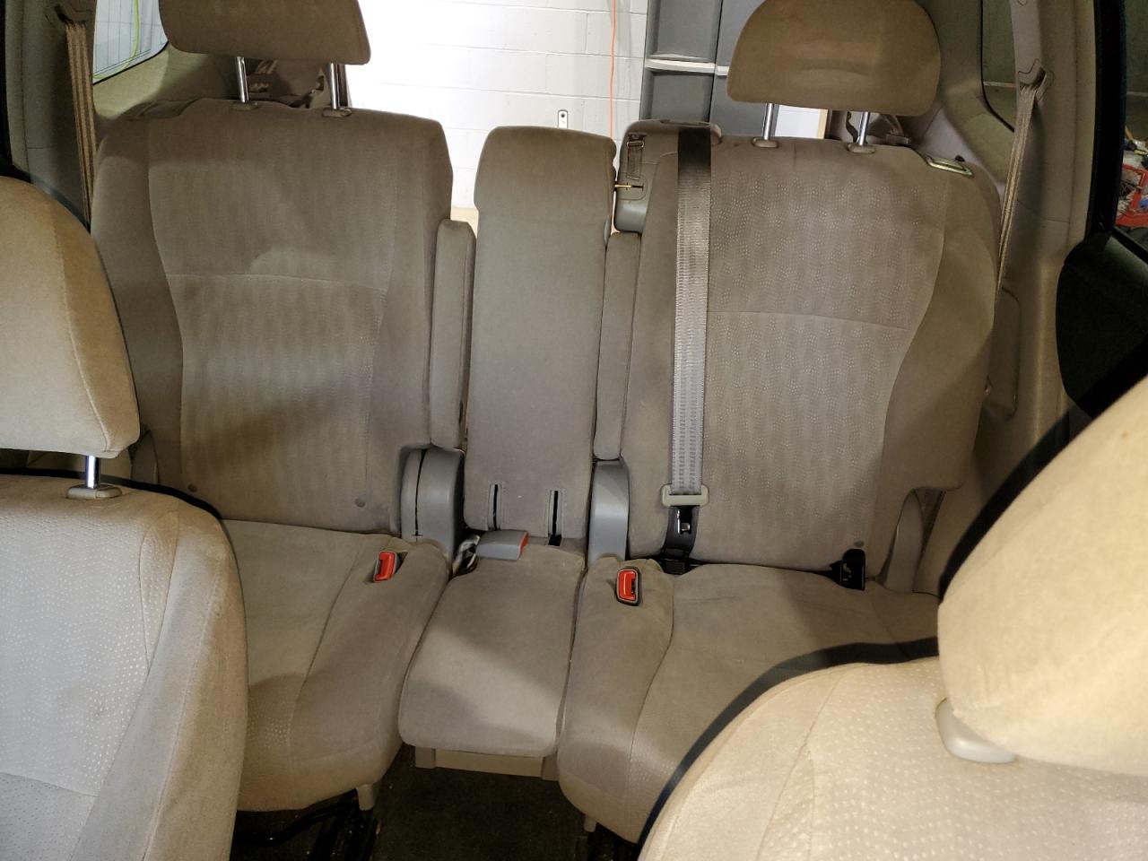 2013 Toyota Highlander VIN 5TDBK3EH4DS211580 Copart auction photo, side / front end damage thumbnail 10