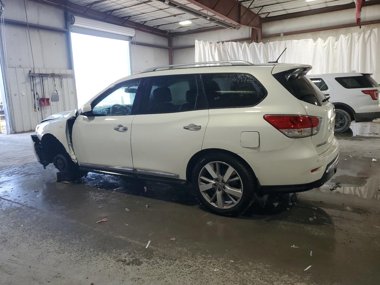 2013 Nissan Pathfinder VIN 5N1AR2MM6DC624968 Copart auction photo, front end damage thumbnail 2