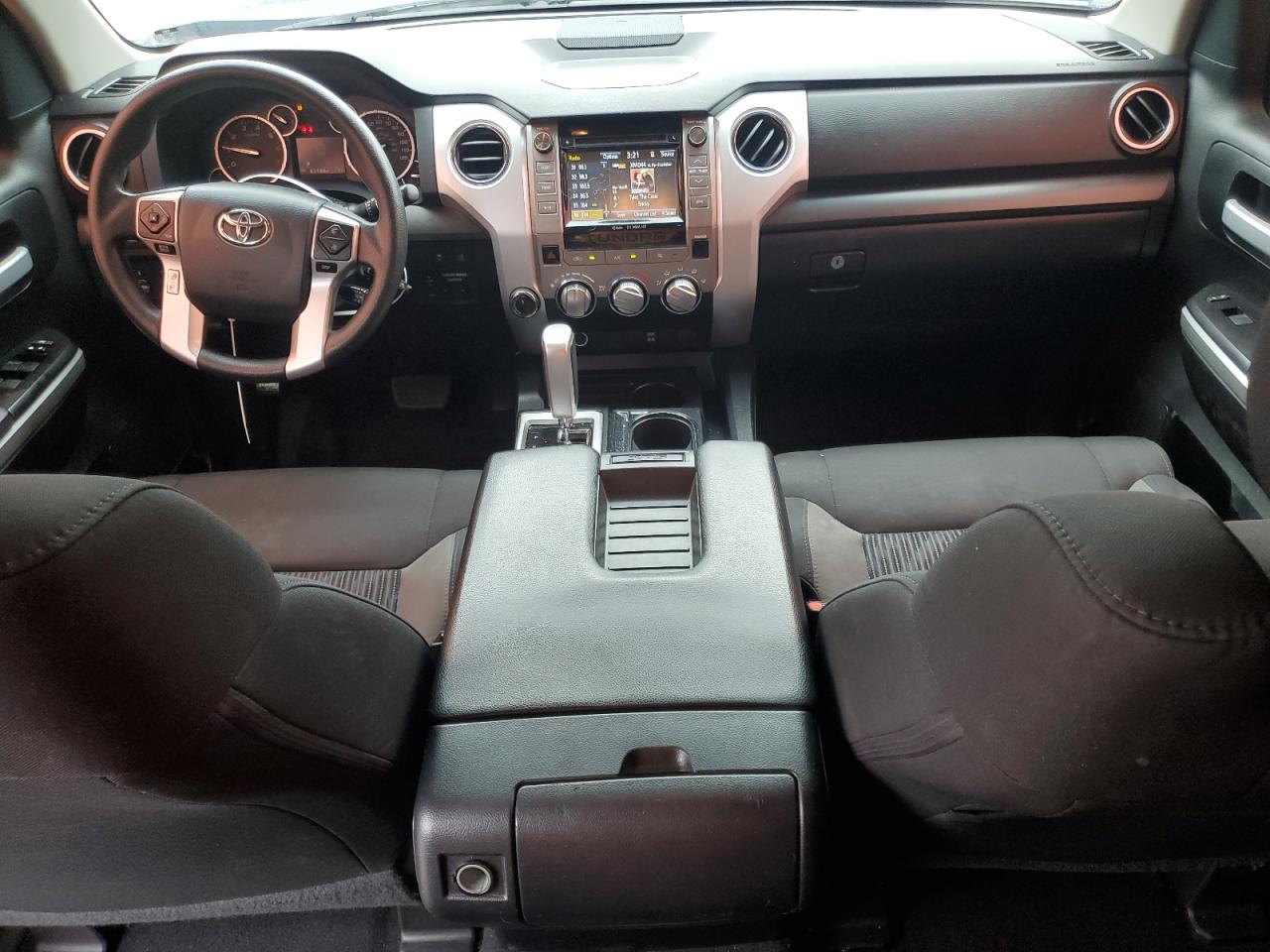 2017 Toyota Tundra VIN 5TFUW5F17HX666160 Copart auction photo, front end damage thumbnail 8