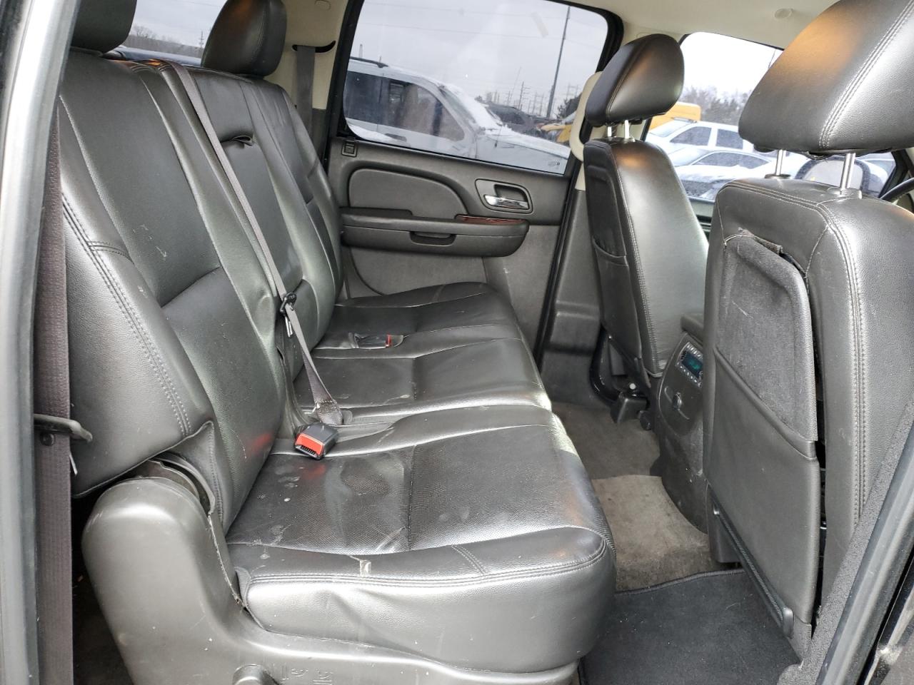 2013 Chevrolet Suburban VIN 1GNSKKE74DR210470 Copart auction photo, rear end damage thumbnail 11