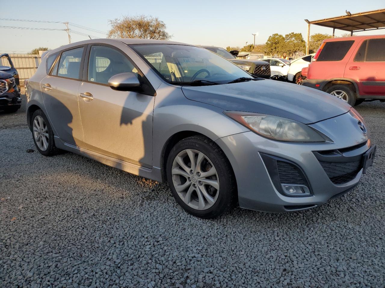 2011 Mazda 3 VIN JM1BL1K6XB1367041 Copart auction photo, rear end damage thumbnail 4