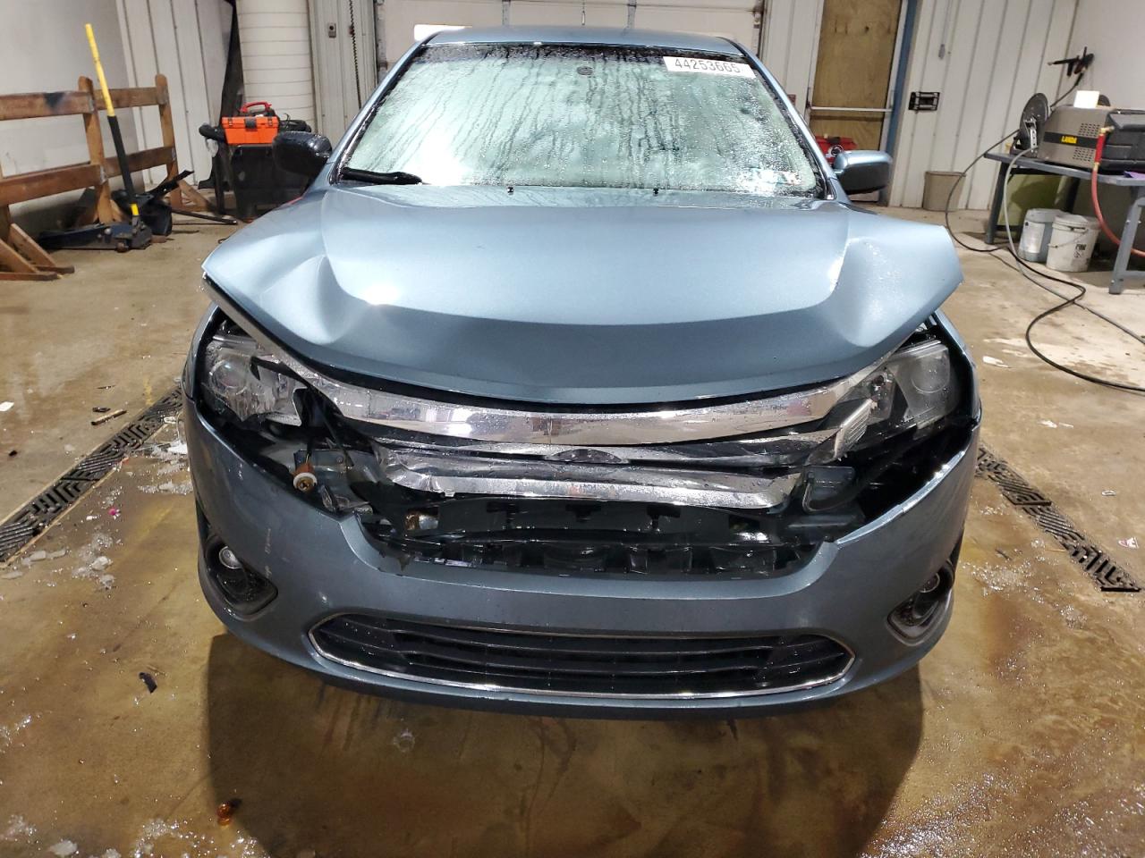 2011 Ford Fusion VIN 3FAHP0HA9BR331339 Copart auction photo, front end damage thumbnail 5