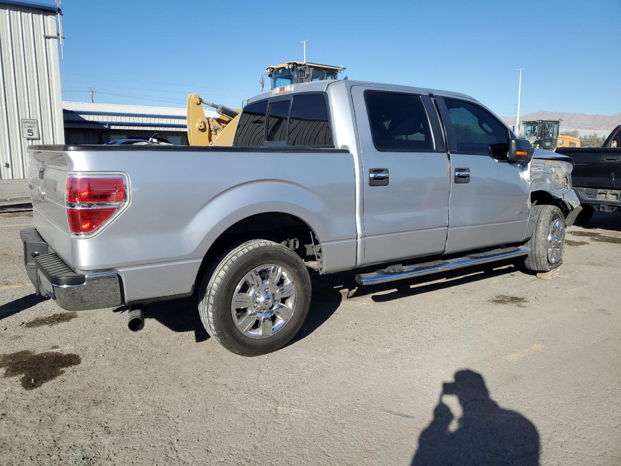 2011 Ford F-150 VIN 1FTFW1CT1BFB84644 Copart auction photo, front end / side damage thumbnail 3