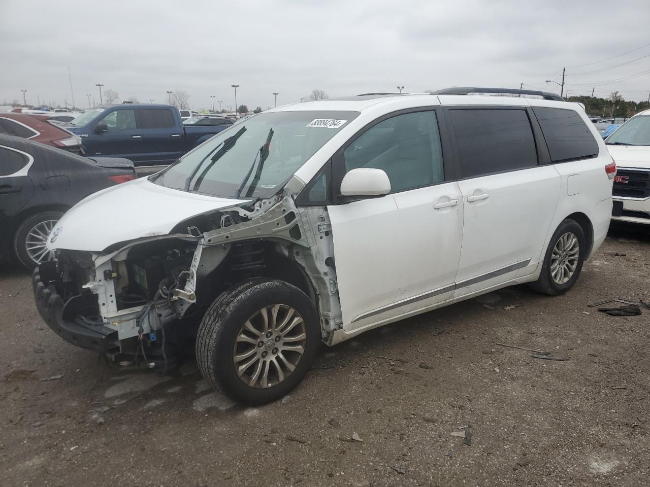 2011 Toyota Sienna VIN 5TDYK3DC6BS143750