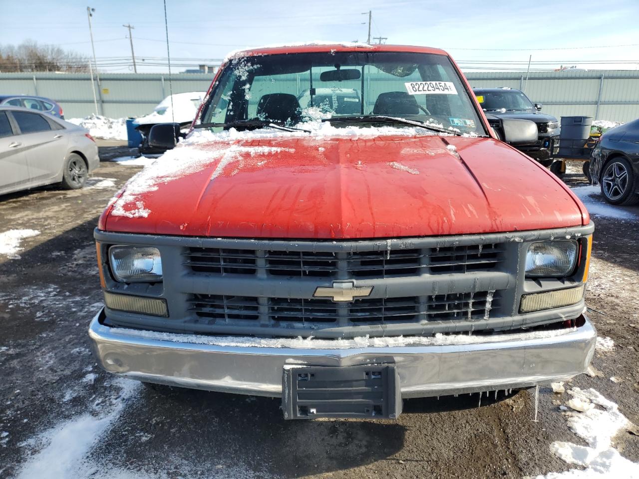 1996 Chevrolet GMT-400 VIN 1GCEC14W3TZ229290 Copart auction photo, front end / rear end damage thumbnail 5