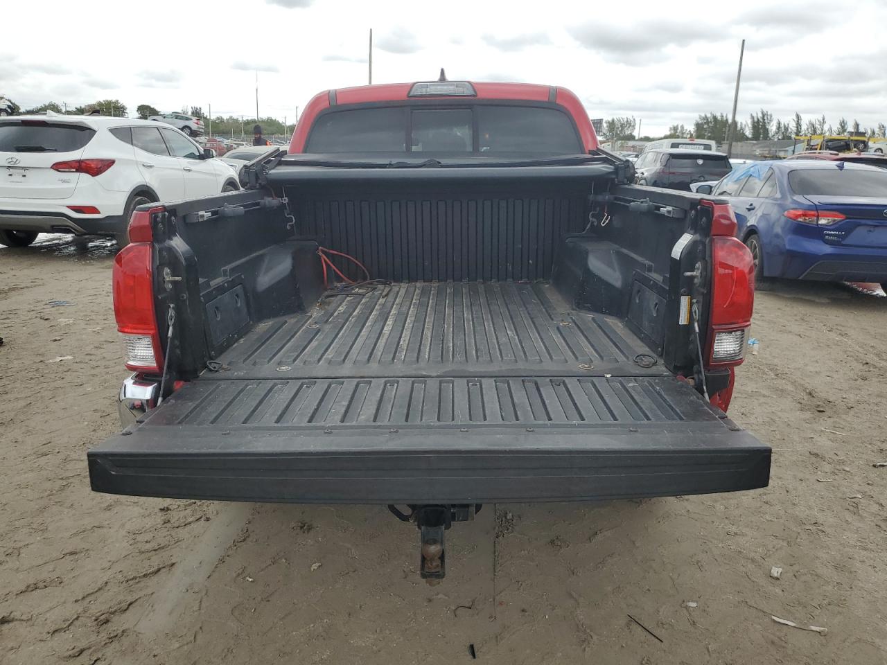 2016 Toyota Tacoma VIN 5TFAZ5CN8GX021338 Copart auction photo, front end / minor dent/scratches damage thumbnail 6