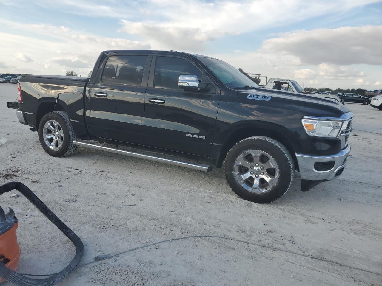 2019 RAM 1500 VIN 1C6RRFFG3KN803242 Copart auction photo, minor dent/scratches damage thumbnail 4