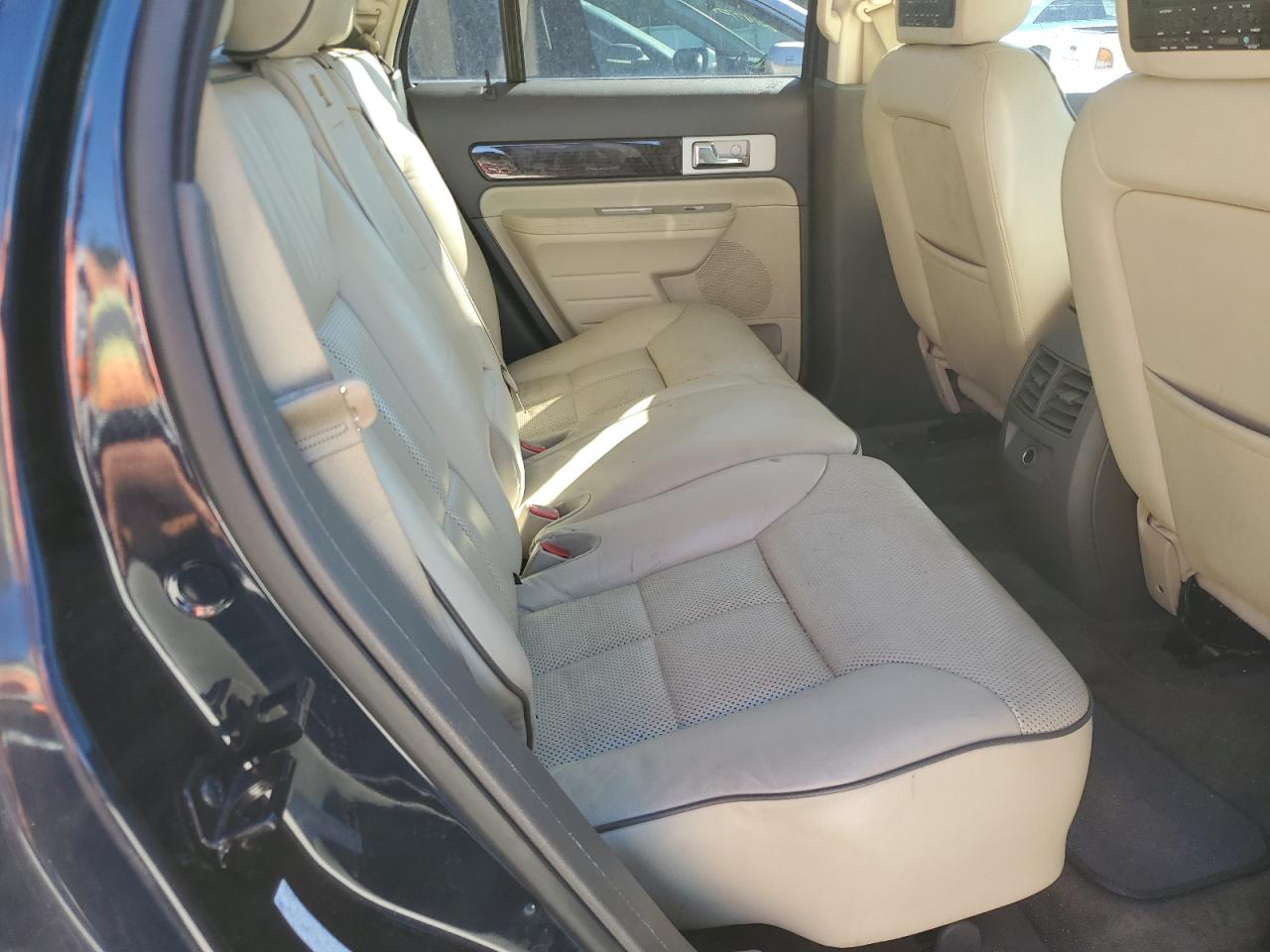 2009 Lincoln MKX VIN 2LMDU68CX9BJ01713 Copart auction photo, front end / minor dent/scratches damage thumbnail 11