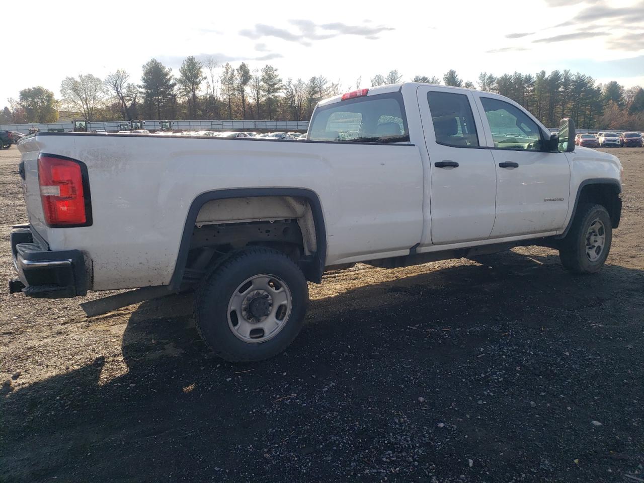 2016 GMC Sierra VIN 1GT22REG0GZ317280 Copart auction photo, front end / undercarriage damage thumbnail 3