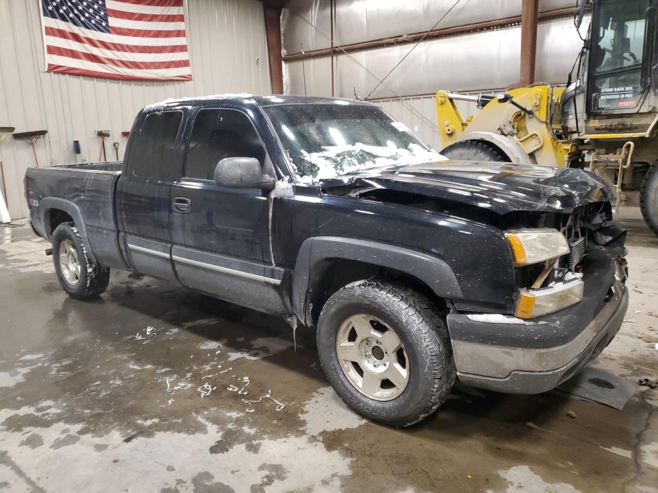 2004 Chevrolet Silverado VIN 1GCEK19T74E215564 Copart auction photo, front end damage thumbnail 4