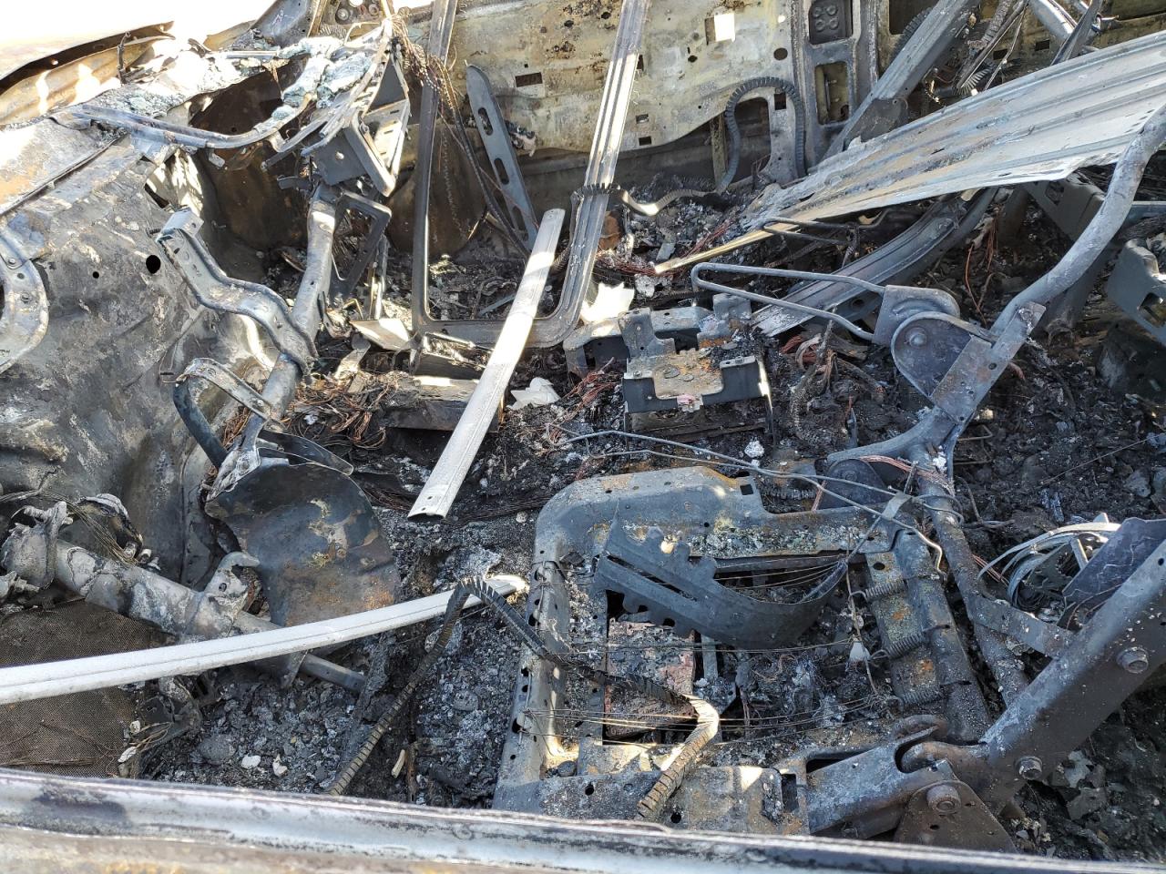 2005 Cadillac Escalade VIN 1GYEK63N55R130251 Copart auction photo, burn damage thumbnail 7