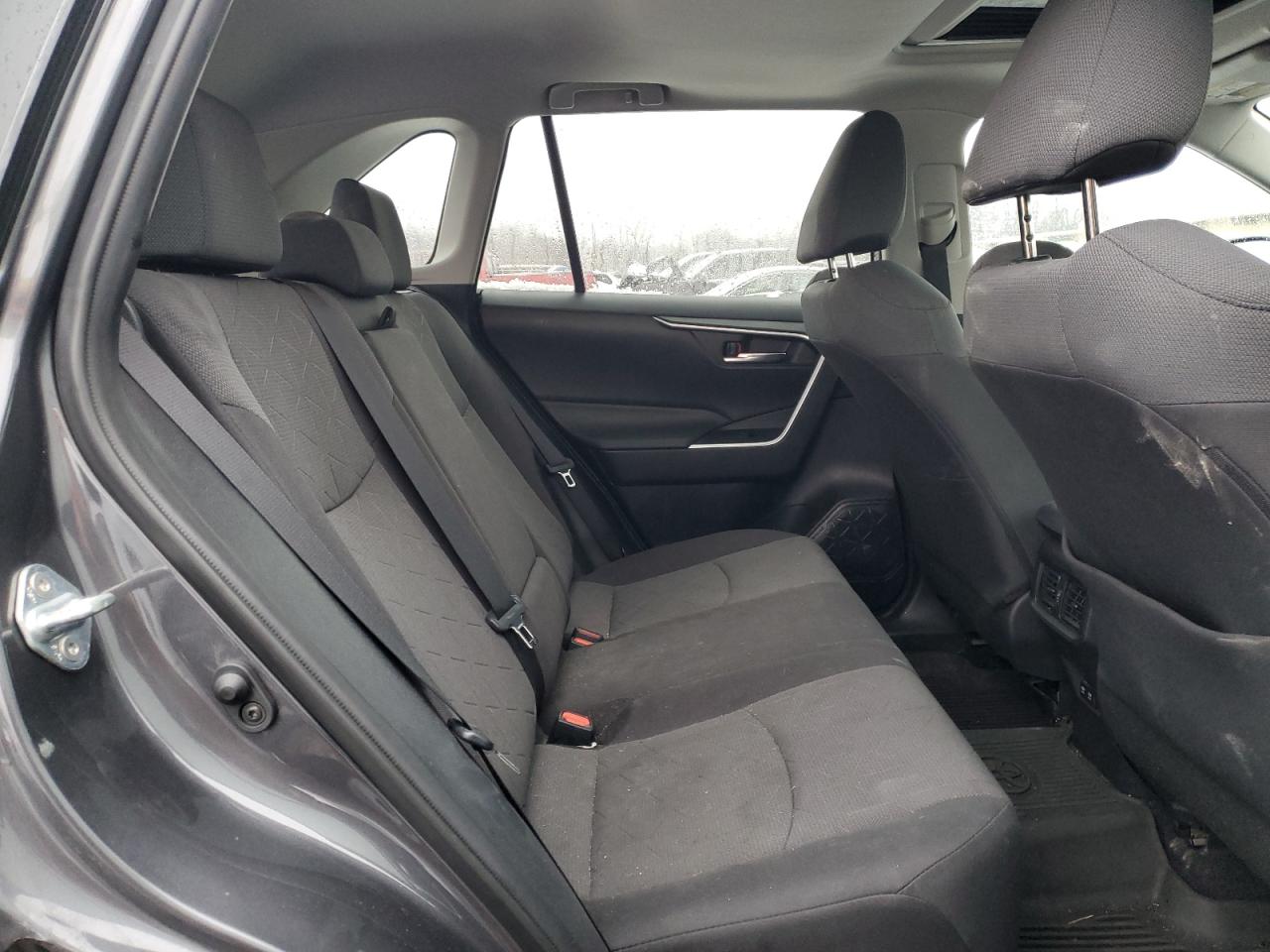 2020 Toyota RAV 4 VIN 2T3P1RFV0LW136292 Copart auction photo, rear end / minor dent/scratches damage thumbnail 11