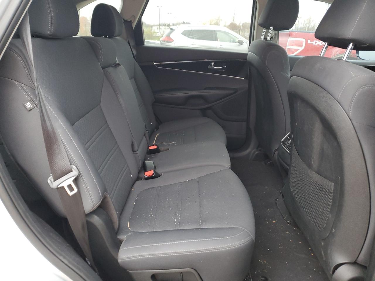 2019 KIA Sorento VIN 5XYPG4A39KG532127 Copart auction photo, rear end / side damage thumbnail 11