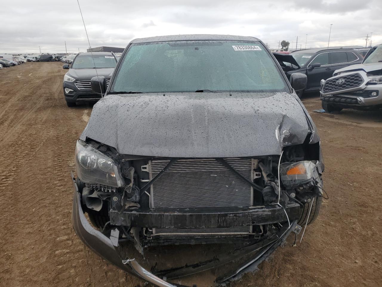 2015 Chrysler Town & Country VIN 2C4RC1HG5FR699937 Copart auction photo, front end damage thumbnail 5