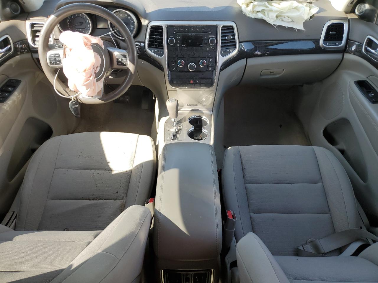 2011 Jeep Grand Cherokee VIN 1J4RR4GGXBC617862 Copart auction photo, front end damage thumbnail 8