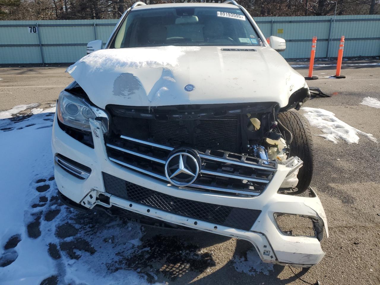 2013 Mercedes-Benz M-klasse VIN 4JGDA5HB9DA201117 Copart auction photo, front end / minor dent/scratches damage thumbnail 5