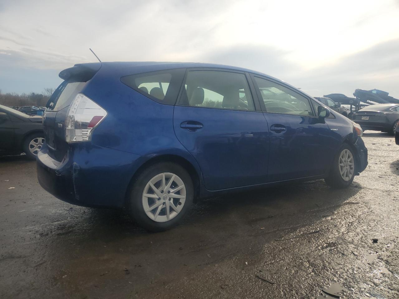 2014 Toyota Prius VIN JTDZN3EU9E3343692 Copart auction photo, front end damage thumbnail 3