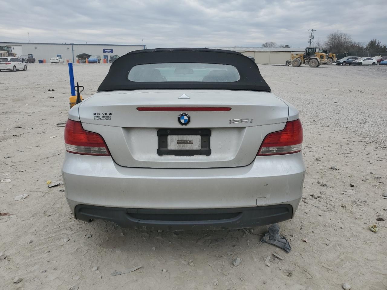 2011 BMW 1er VIN WBAUN7C52BVM24673 Copart auction photo, front end / minor dent/scratches damage thumbnail 6