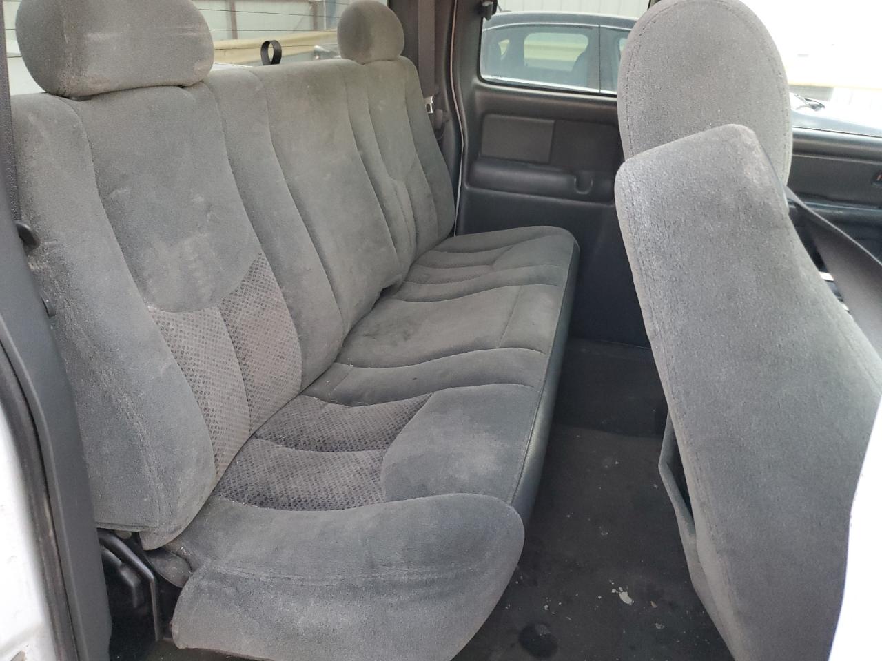 2004 Chevrolet Silverado VIN 2GCEC19V641122387 Copart auction photo, front end / mechanical damage thumbnail 10