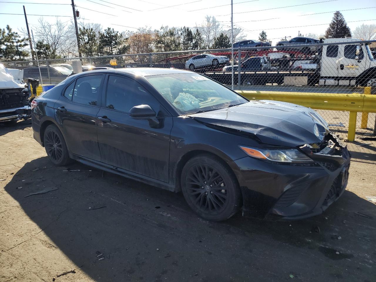 2020 Toyota Camry VIN 4T1G11AK1LU305033 Copart auction photo, front end / side damage thumbnail 4