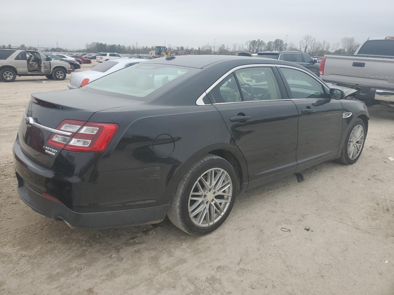 2013 Ford Taurus VIN 1FAHP2F89DG200224 Copart auction photo, front end / minor dent/scratches damage thumbnail 3