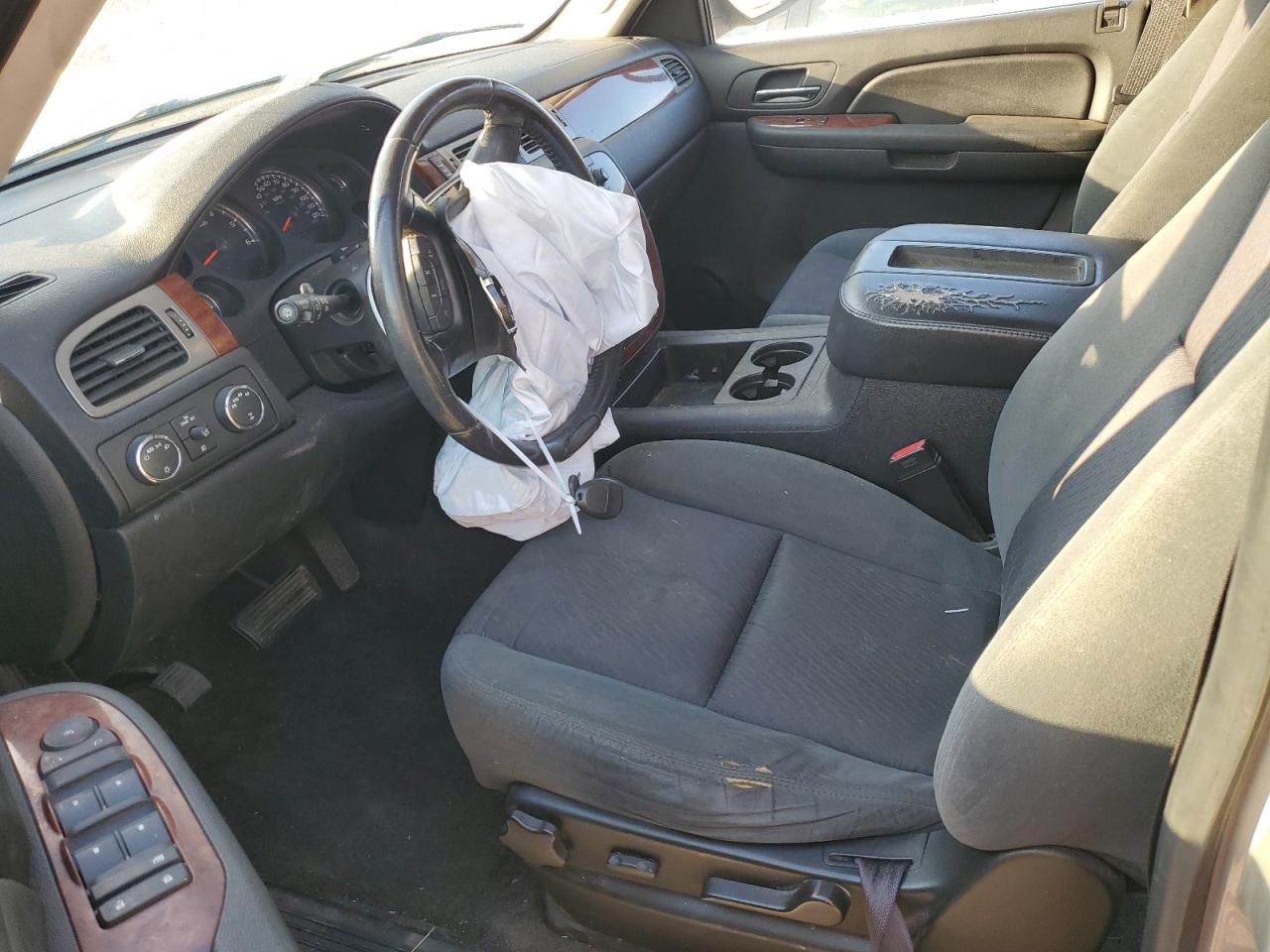 2009 Chevrolet Tahoe VIN 1GNFK23079R236284 Copart auction photo, front end damage thumbnail 7