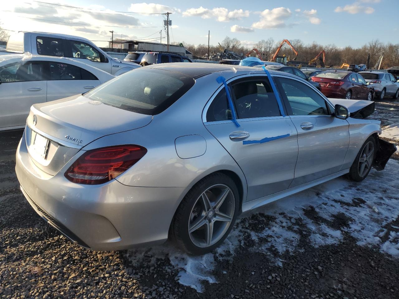 2015 Mercedes-Benz C-klasse VIN 55SWF4KB5FU028514 Copart auction photo, front end damage thumbnail 3